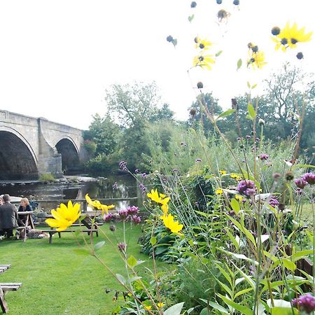 The Bull Inn West Tanfield Ρίπον Εξωτερικό φωτογραφία